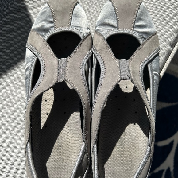 Comfortable shoes for warm days - Picture 2 of 4